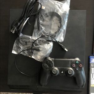 PlayStation 4 w/games
